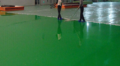 做環(huán)氧自流平遇到漆膜開裂的情況怎么處理？