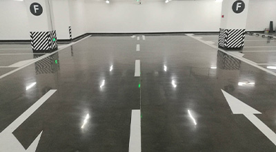 固化劑地坪施工前有些注意事項？