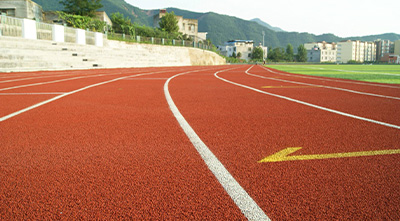 EPDM塑膠跑道與透氣型塑膠跑道哪個好？