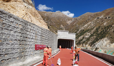 彩色防滑路面有哪些特點？