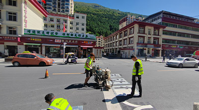 阿壩道路交通標(biāo)線施工