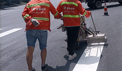 道路劃線施工為什么會(huì)產(chǎn)生劃痕？
